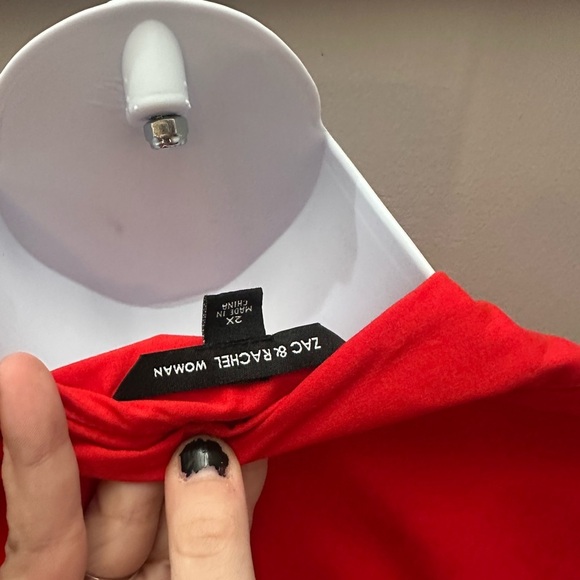 Zac & Rachel Womens 2X Red V-Neck Classic Foldover Collar Quarter Sleeve - Picture 4 of 4